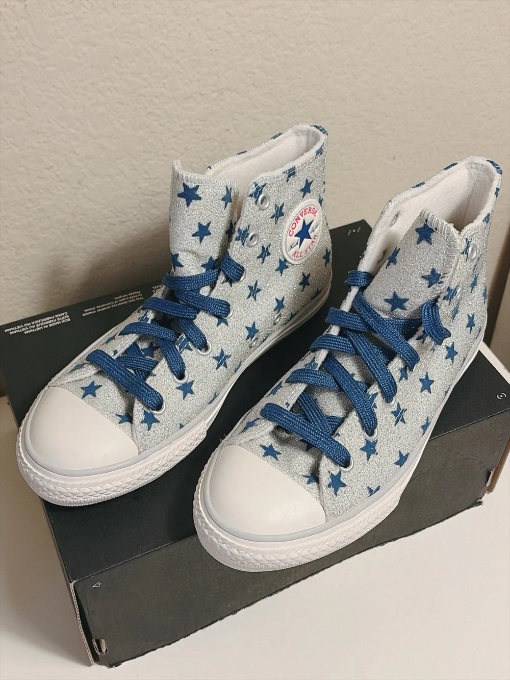 Converse Chuck Taylor All Star High Top Silver Blue Stars Glitter Junior Size 3